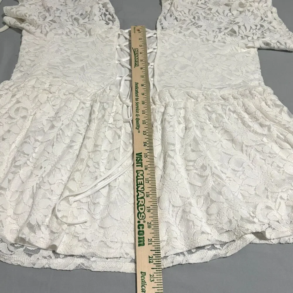 Torrid White Floral Lace Tunic Top Sz 16 Back Lace-Up